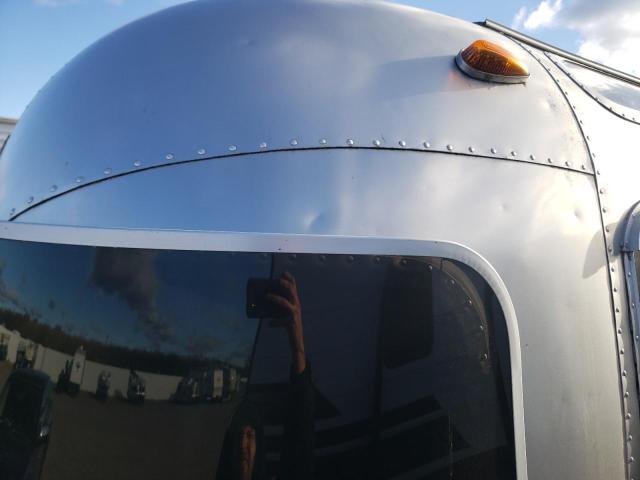 1STCFAG27GJ534496 - 2016 AIRS INTERNATIO 银色 照片 9