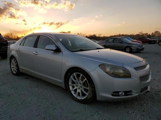 1G1ZE5EB1AF113639 - 2010 CHEVROLET MALIBU LTZ ვერცხლისფერი ფოტო 4