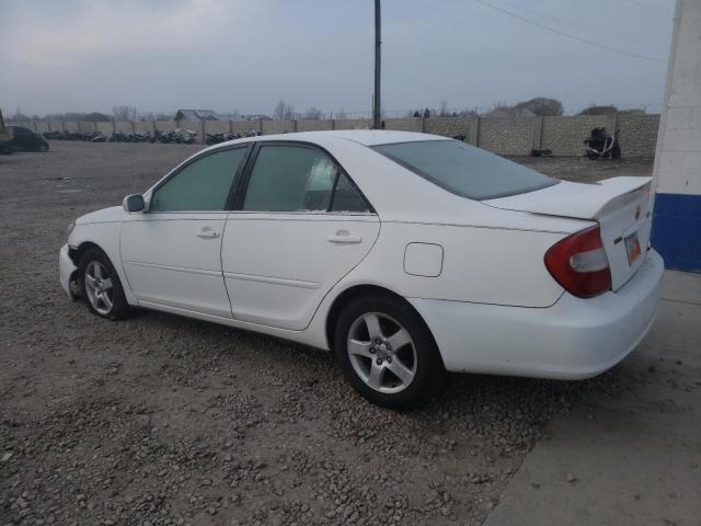 JTDBE32K220066692 - 2002 TOYOTA CAMRY LE WHITE photo 2