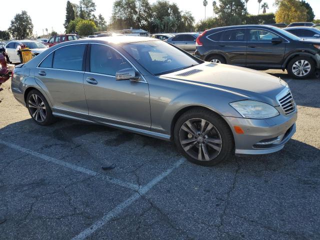 WDDNG7DB0DA531341 - 2013 MERCEDES-BENZ S 550 GRAY photo 4