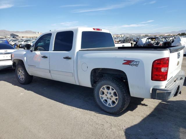 2GCEK13M571503610 - 2007 CHEVROLET SILVERADO K1500 CREW CAB WHITE photo 2