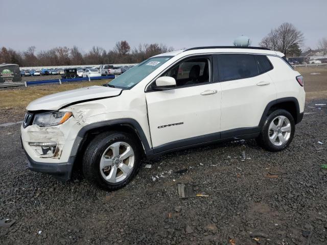 3C4NJDBB1KT828864 - 2019 JEEP COMPASS LATITUDE WHITE photo 1