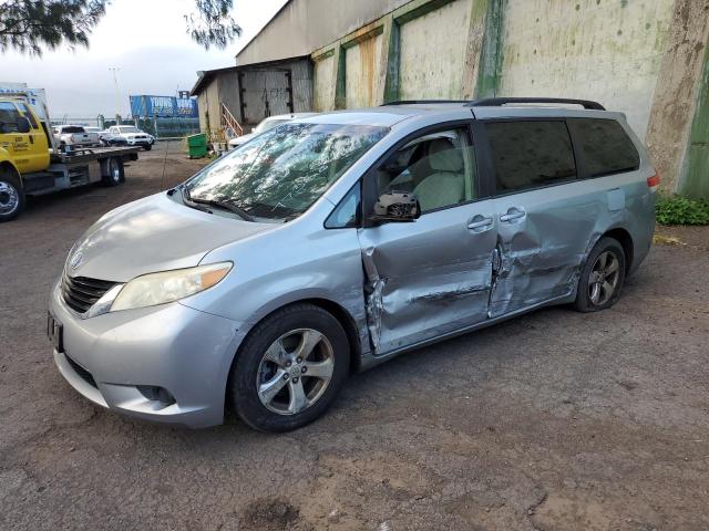 2013 TOYOTA SIENNA LE, 