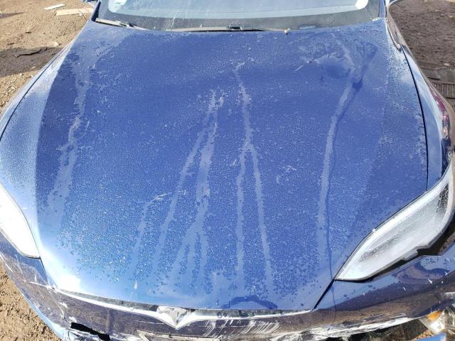 5YJSA1E21HF213252 - 2017 TESLA MODEL S ლურჯი ფოტო 11