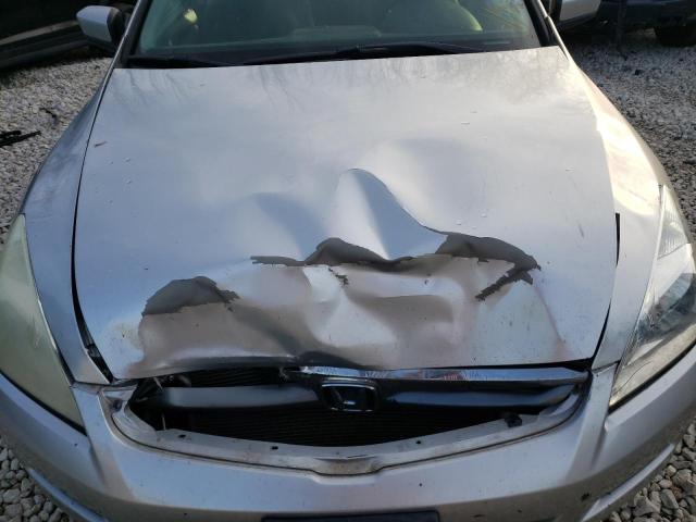 1HGCM55386A083974 - 2006 HONDA ACCORD SE SILVER photo 11