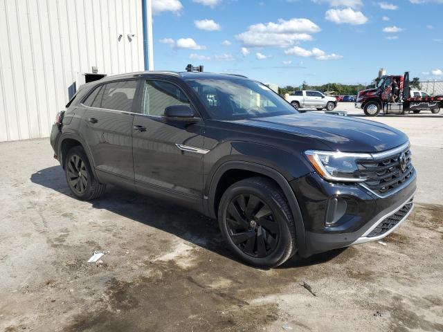 1V2WE2CA3RC216818 - 2024 VOLKSWAGEN ATLAS CROS SE BLACK photo 4