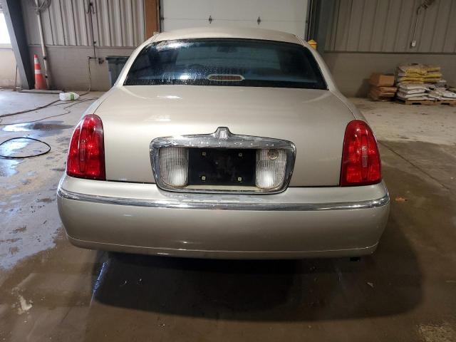 1LNHM81W9XY672526 - 1999 LINCOLN TOWN CAR EXECUTIVE GOLD photo 6