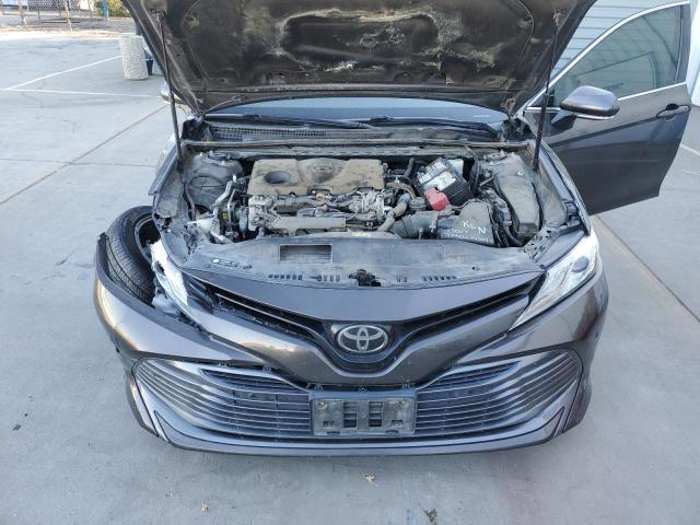 4T1B11HK1JU075684 - 2018 TOYOTA CAMRY L CHARCOAL photo 11