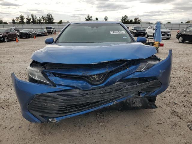 4T1B11HK2KU169252 - 2019 TOYOTA CAMRY L BLUE photo 5