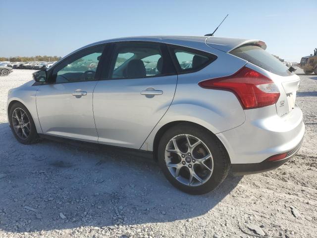 1FADP3K26EL238962 - 2014 FORD FOCUS SE SILVER photo 2