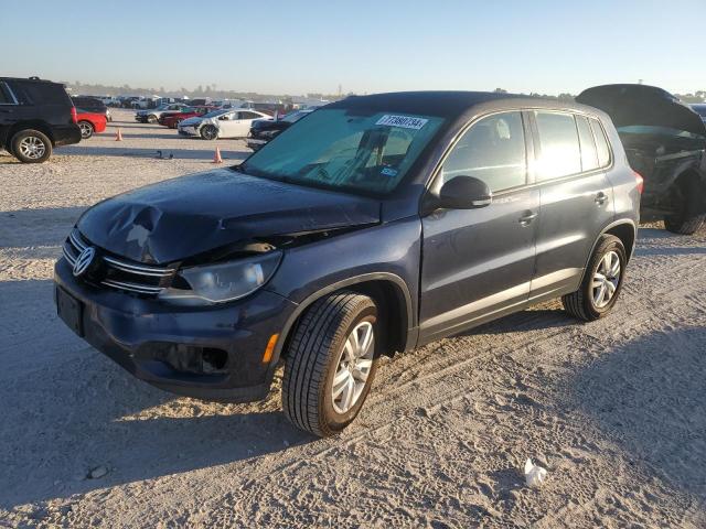 2014 VOLKSWAGEN TIGUAN S, 