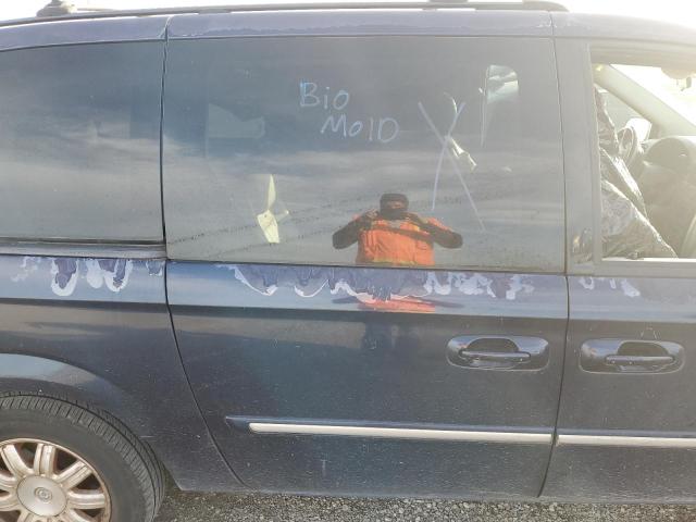 2C4GP54L75R297051 - 2005 CHRYSLER TOWN & COU TOURING BLUE photo 11