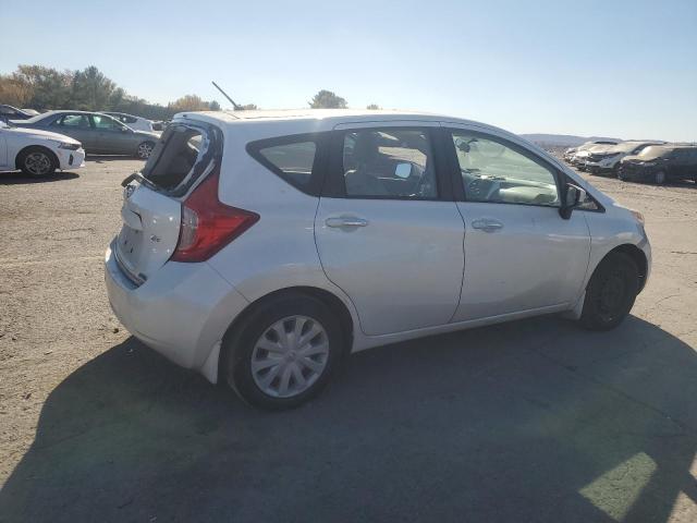 3N1CE2CP3FL365323 - 2015 NISSAN VERSA NOTE S WHITE photo 3