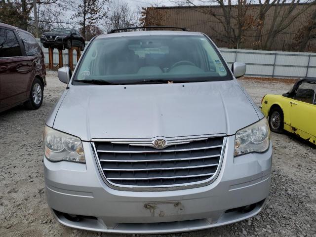 2A4RR5D14AR110323 - 2010 CHRYSLER TOWN & COU TOURING 银色 照片 5