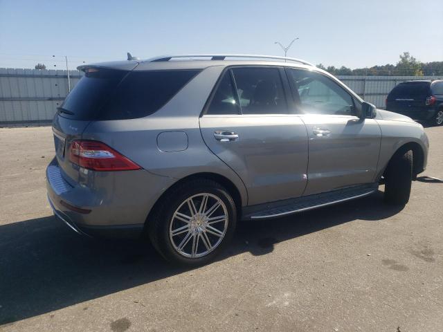 4JGDA5HB0EA344586 - 2014 MERCEDES-BENZ ML 350 4MATIC GRAY photo 3