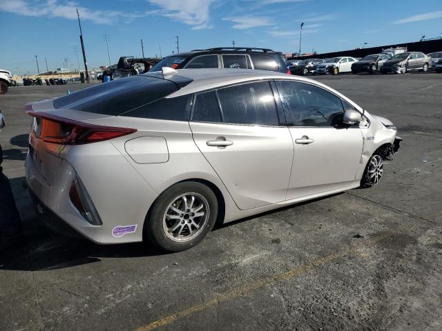 JTDKARFP3K3110637 - 2019 TOYOTA PRIUS PRIM 银色 照片 3
