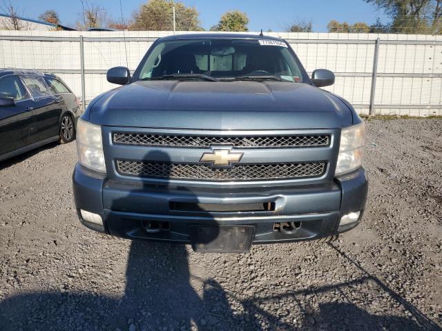 1GCRKSE36BZ425219 - 2011 CHEVROLET SILVERADO K1500 LT TEAL photo 5