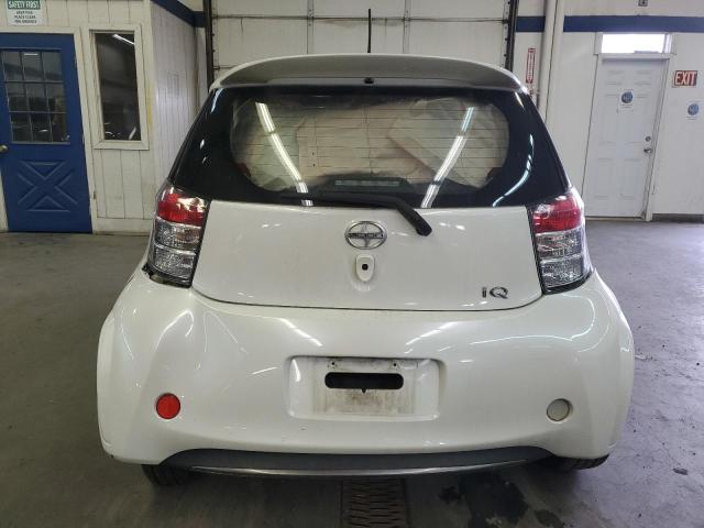 JTNJJXB02CJ011910 - 2012 TOYOTA SCION IQ WHITE photo 6