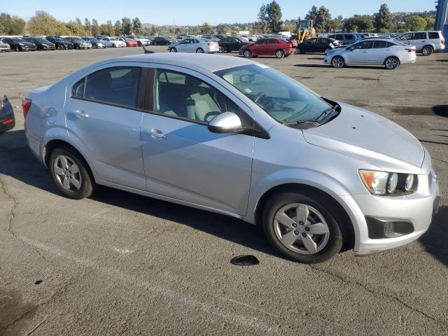 1G1JA5SH0E4240790 - 2014 CHEVROLET SONIC LS 银色 照片 4