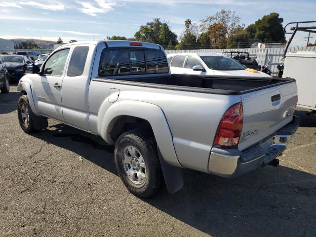 5TETU62NX5Z081836 - 2005 TOYOTA TACOMA PRERUNNER ACCESS CAB SILVER photo 2