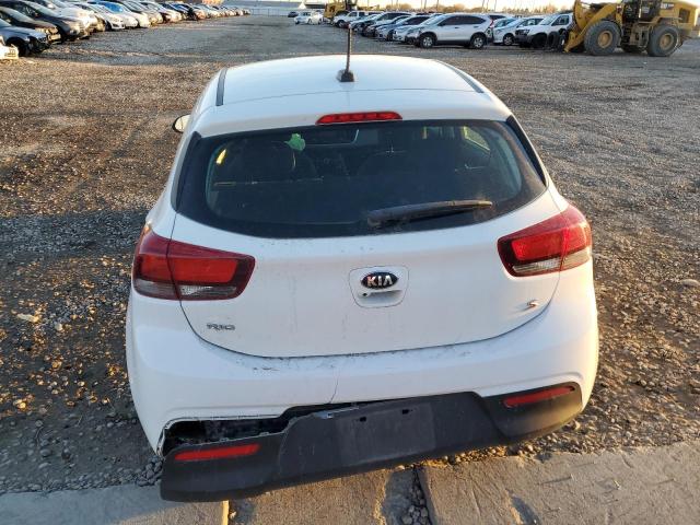 3KPA25AB6JE088945 - 2018 KIA RIO LX WHITE photo 6