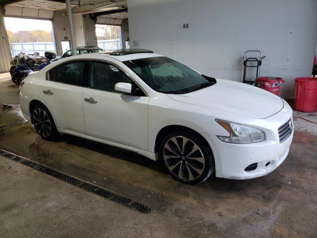 1N4AA5AP7AC827025 - 2010 NISSAN MAXIMA S WHITE photo 4