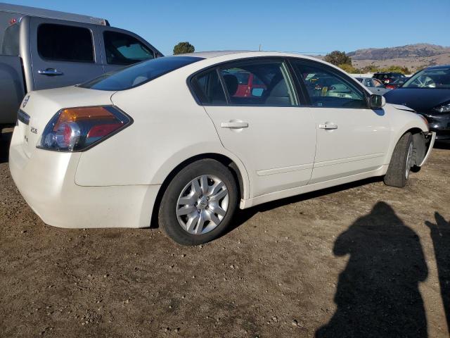 1N4AL2AP8CN531981 - 2012 NISSAN ALTIMA BASE Biały zdjęcie 3