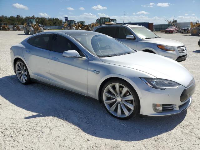 5YJSA1E28FF112481 - 2015 TESLA MODEL S SILVER photo 4