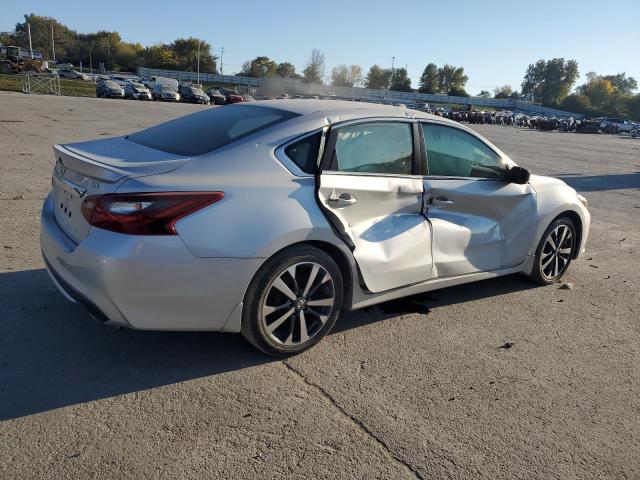 1N4AL3AP6HC126484 - 2017 NISSAN ALTIMA 2.5 SILVER photo 3