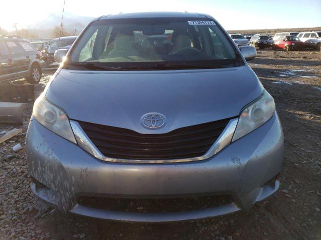 5TDKK3DC9BS116595 - 2011 TOYOTA SIENNA LE SILVER photo 5