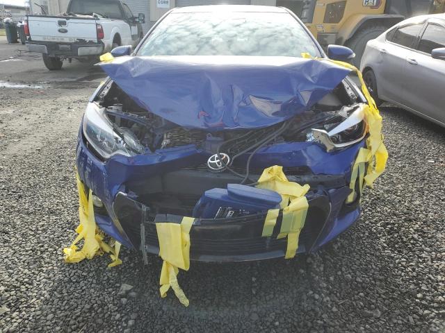 2T1BURHE8EC051518 - 2014 TOYOTA COROLLA L BLUE photo 5