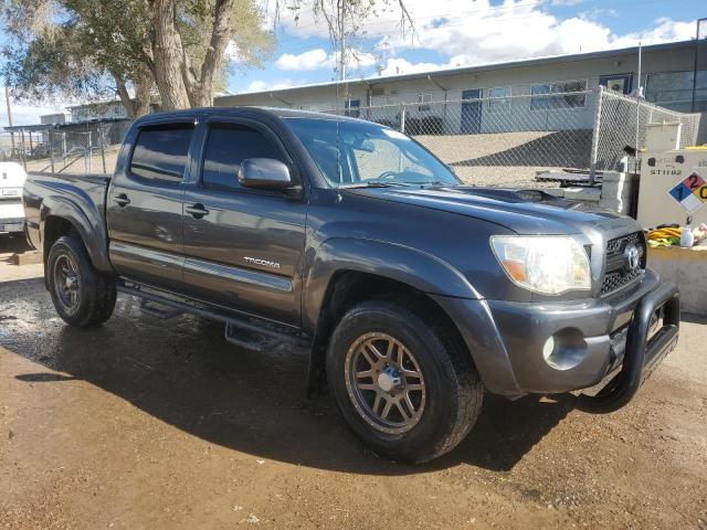 3TMJU4GN8BM123983 - 2011 TOYOTA TACOMA DOUBLE CAB PRERUNNER CHARCOAL photo 4