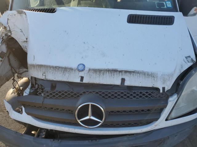 WD4PE8CC4D5814431 - 2013 MERCEDES-BENZ SPRINTER 2500 WHITE photo 12