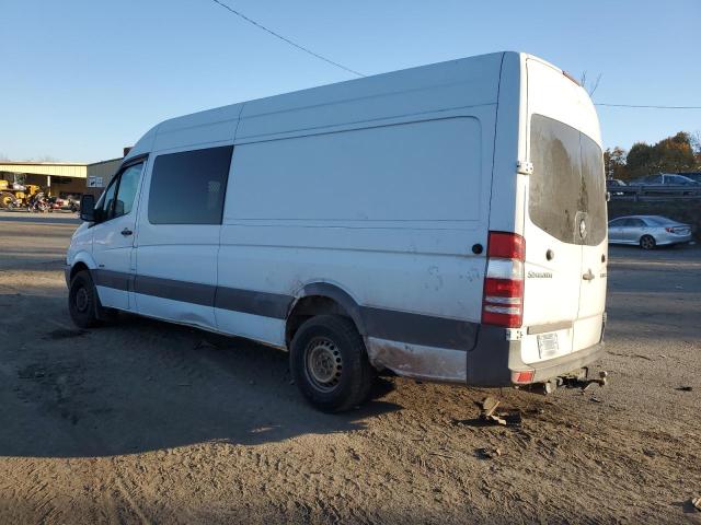 WD4PE8CC4D5814431 - 2013 MERCEDES-BENZ SPRINTER 2500 WHITE photo 2