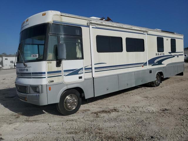 5B4MP67G133374242 - 2004 WINNEBAGO BRAVE W22 WHITE photo 2