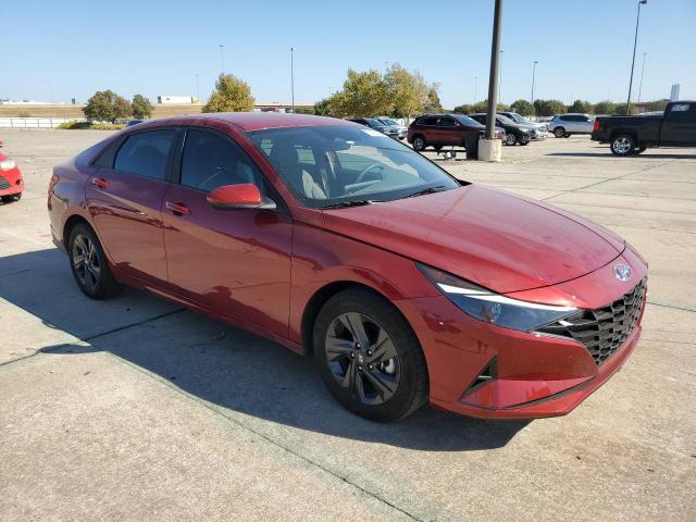 KMHLM4AG1PU626448 - 2023 HYUNDAI ELANTRA SEL RED photo 4