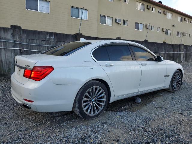 WBAKA8C54BCY36579 - 2011 BMW 750 I WHITE photo 3