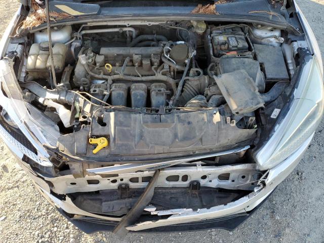 1FADP3K29FL243946 - 2015 FORD FOCUS SE SILVER photo 11