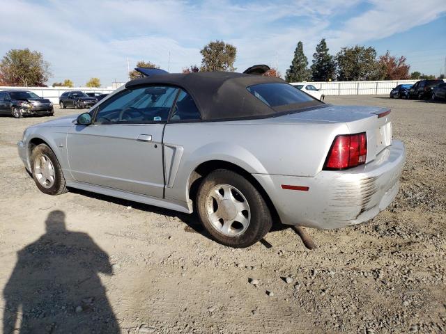 1FAFP4444YF103494 - 2000 FORD MUSTANG SILVER photo 2