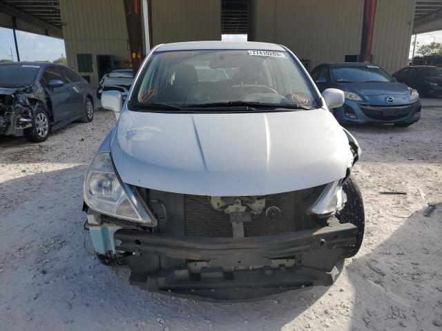 3N1BC1CPXAL444864 - 2010 NISSAN VERSA S SILVER photo 5