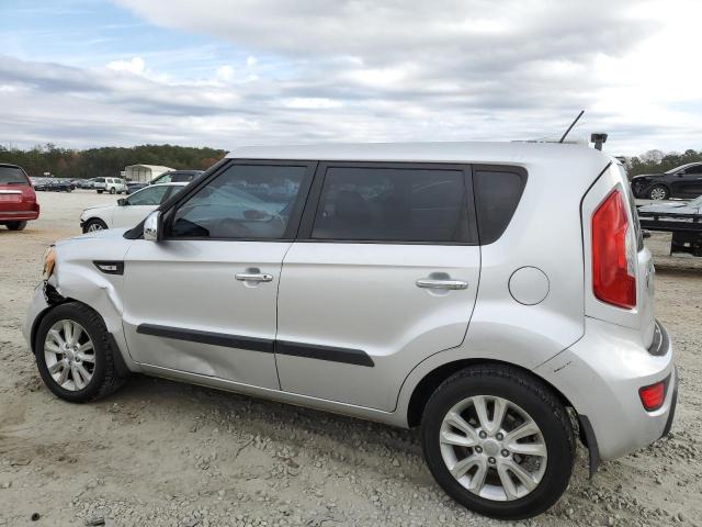 KNDJT2A56D7576125 - 2013 KIA SOUL SILVER photo 2