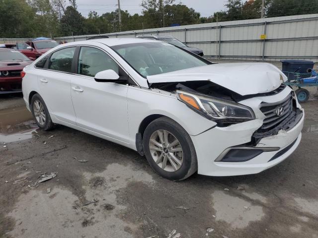 5NPE24AF0HH554390 - 2017 HYUNDAI SONATA SE WHITE photo 4