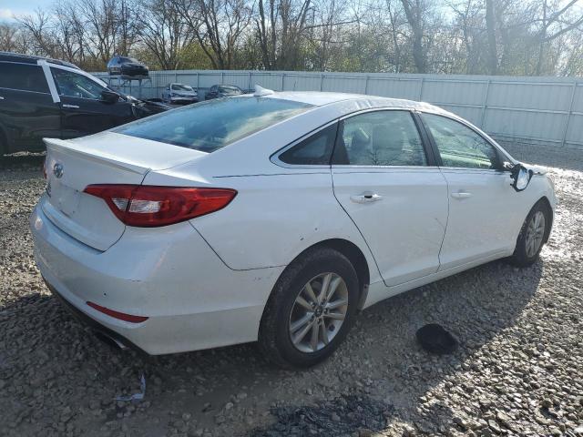 5NPE24AF0FH004071 - 2015 HYUNDAI SONATA SE WHITE photo 3