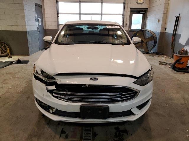 3FA6P0HD4HR121676 - 2017 FORD FUSION SE WHITE photo 5