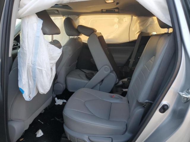 5TDGZRAH2NS550768 - 2022 TOYOTA HIGHLANDER XLE SILVER photo 11