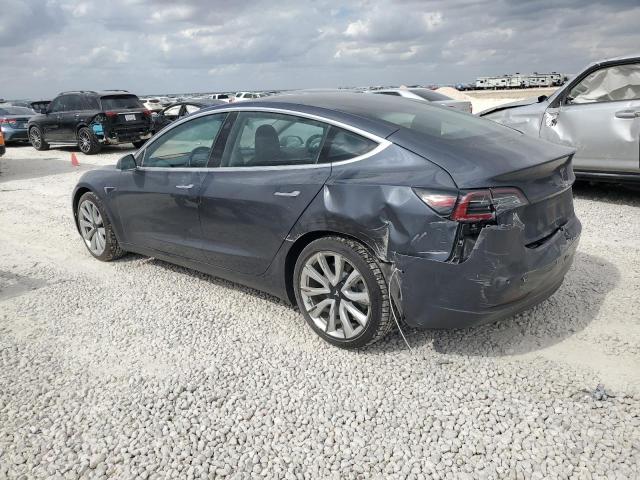 5YJ3E1EB4JF185056 - 2018 TESLA MODEL 3 GRAY photo 2