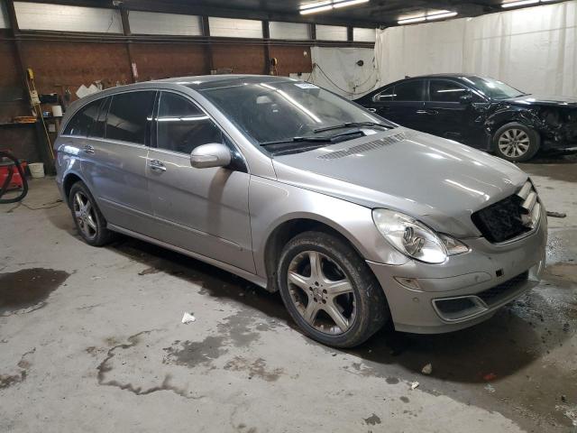 4JGCB65E67A056426 - 2007 MERCEDES-BENZ R 350 GRAY photo 4