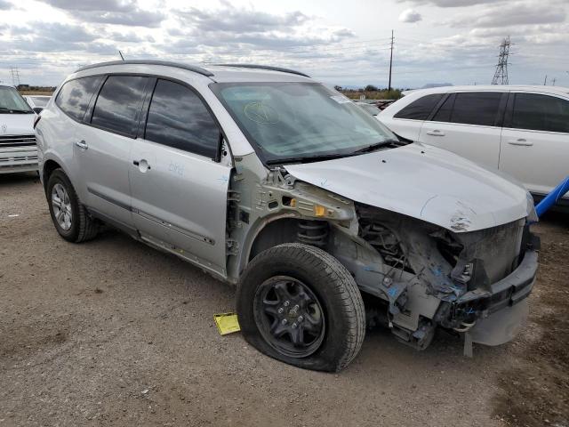 1GNKRFED2HJ274052 - 2017 CHEVROLET TRAVERSE LS SILVER photo 4