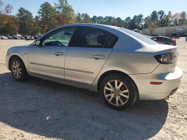 JM1BK32F771624372 - 2007 MAZDA 3 I WHITE photo 2