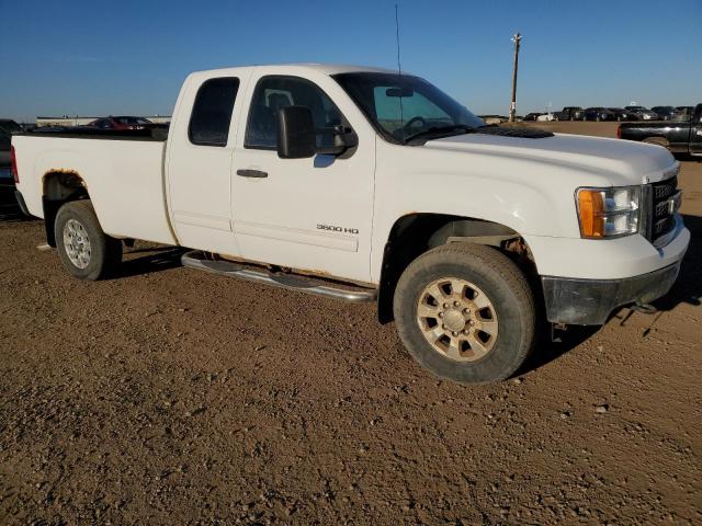 1GT523CG4BZ224610 - 2011 GMC SIERRA K3500 SLE WHITE photo 4